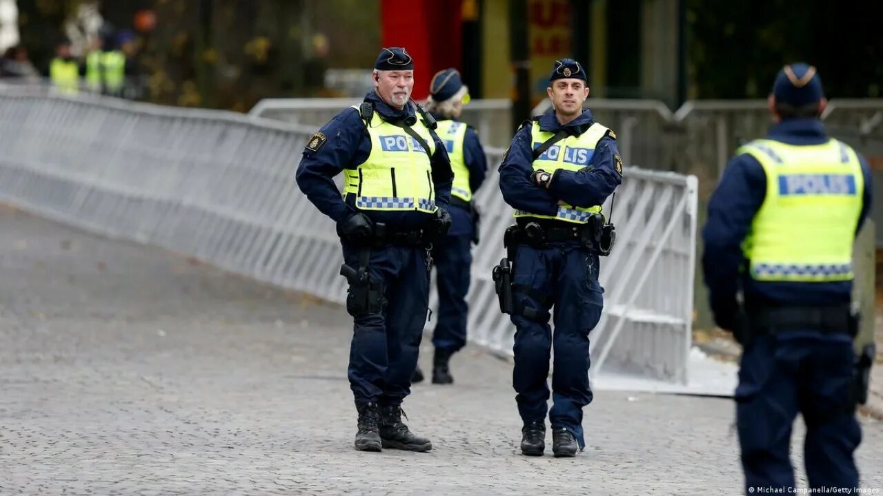 Великобритания предупреждает о терактах. Полиция. Полиция Мальме. Шведская полиция. Полиция Армении.