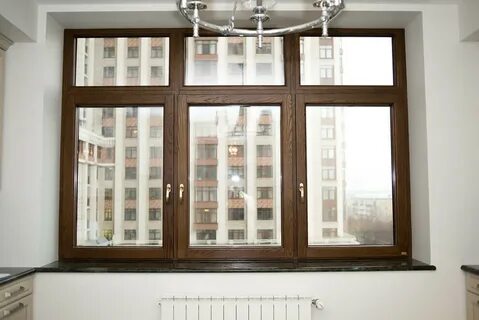 Окно белое или коричневое