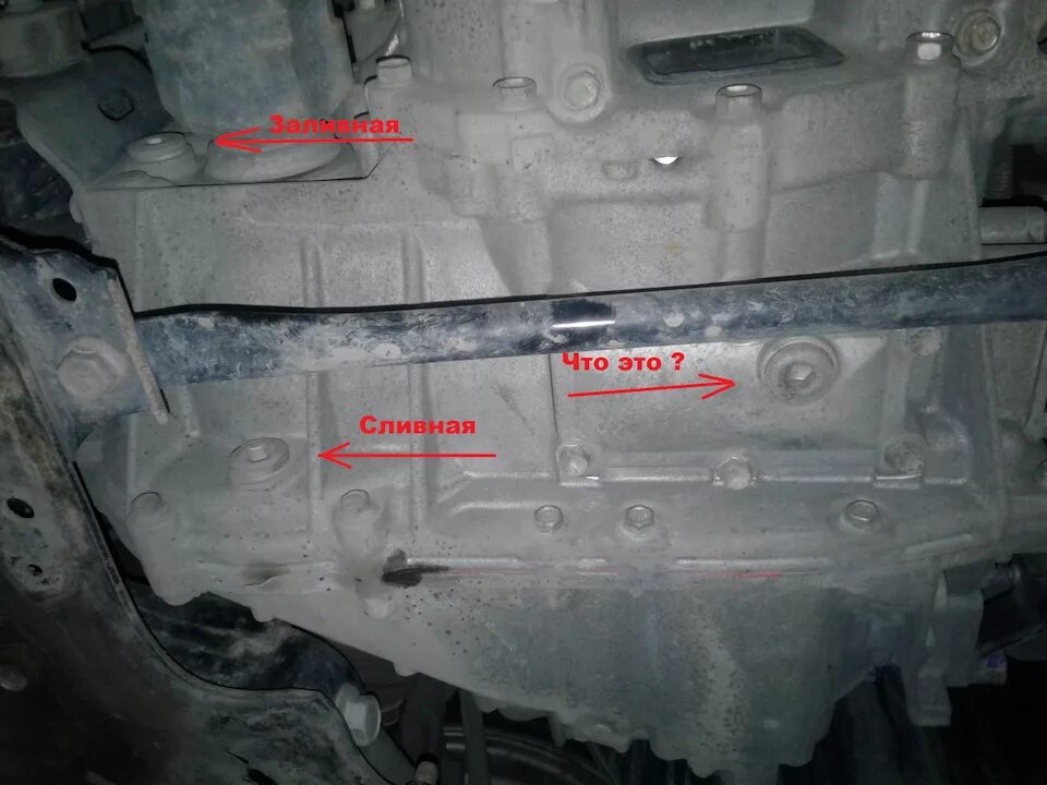 Сливной болт АКПП Toyota Prius 20. Toyota Prius заливная пробка АКПП. Заливная пробка АКПП Приус 20. Сливная пробка коробки Приус 30. Тойота приус замена масла