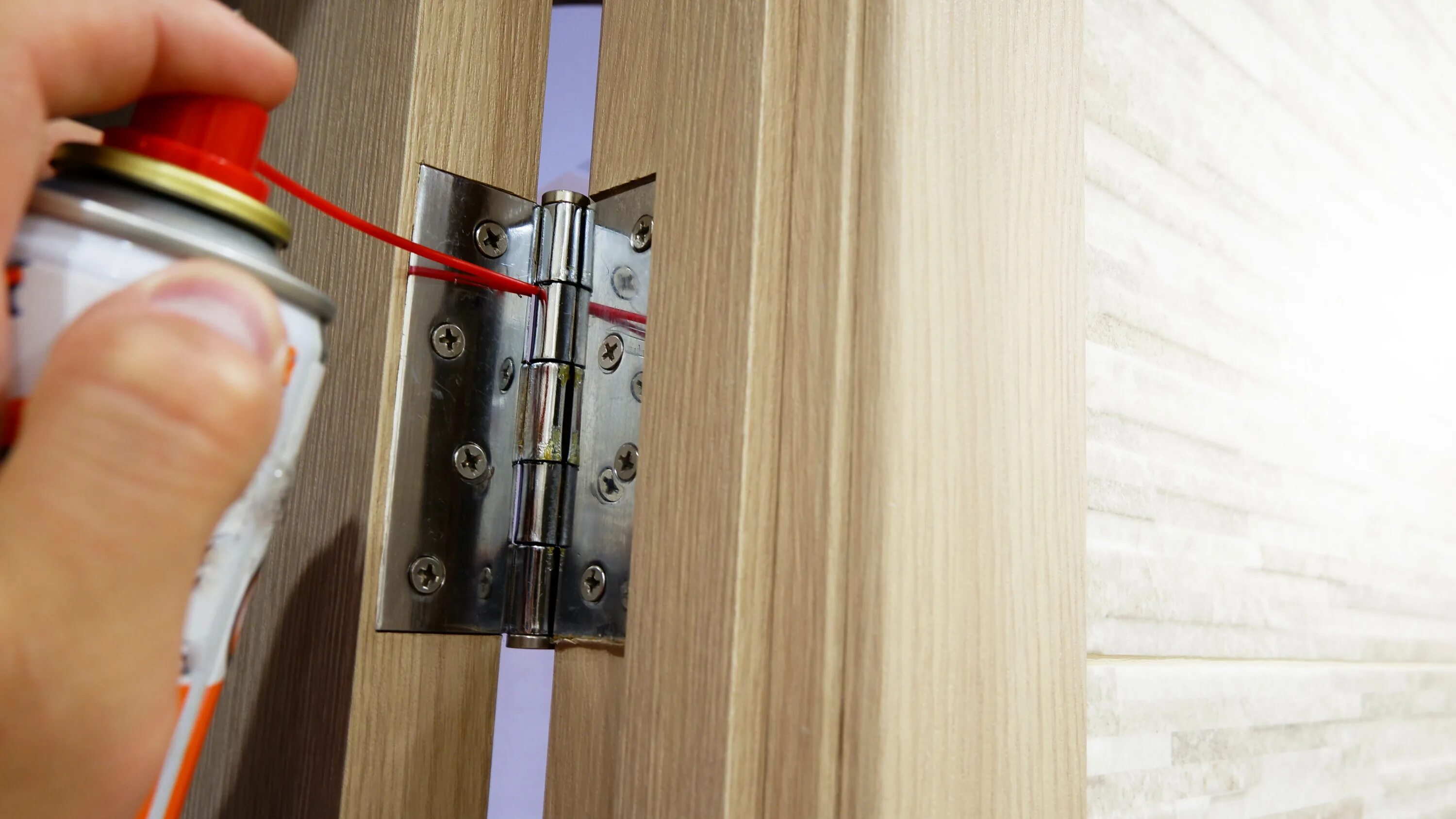 5 Ways to Fix a Squeaky Door Hinges