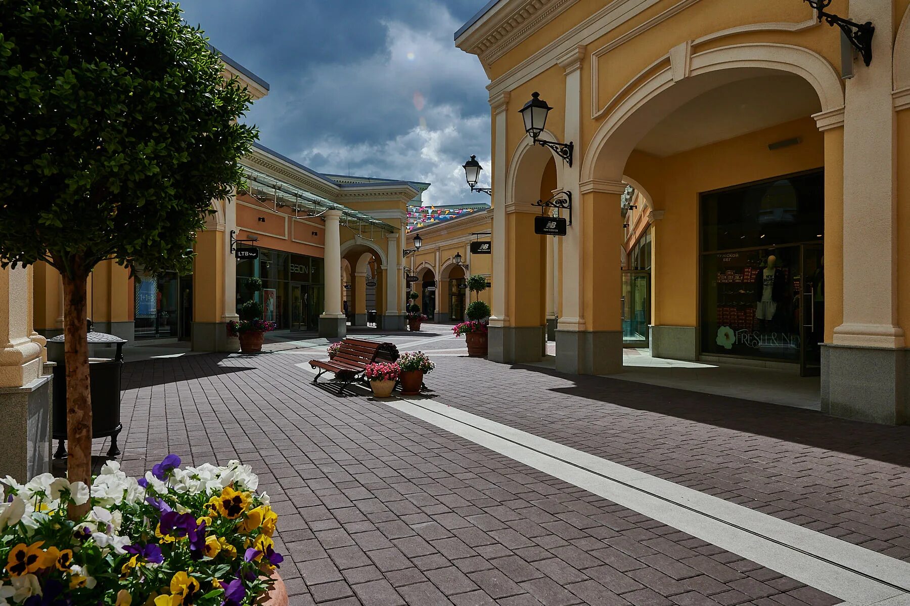 Outlet санкт петербург. Пулково аутлет Виладж. Outlet Village Пулково СПБ. Пулково Виллидж. ТЦ аутлет Пулково.