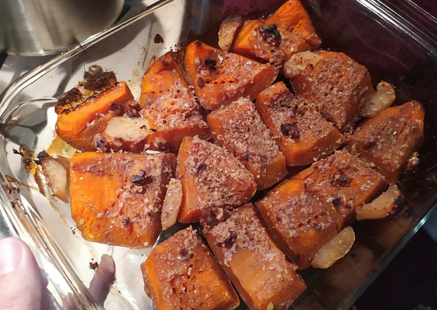 Тыква со специями в духовке кусочками рецепты. Тыква запечённая в духовке кусочками. тыква в духовке кусочками с медом. тыква запечённая в духовке кусочками с медом. тыква на гарнир в духовке кусочками запечённая.