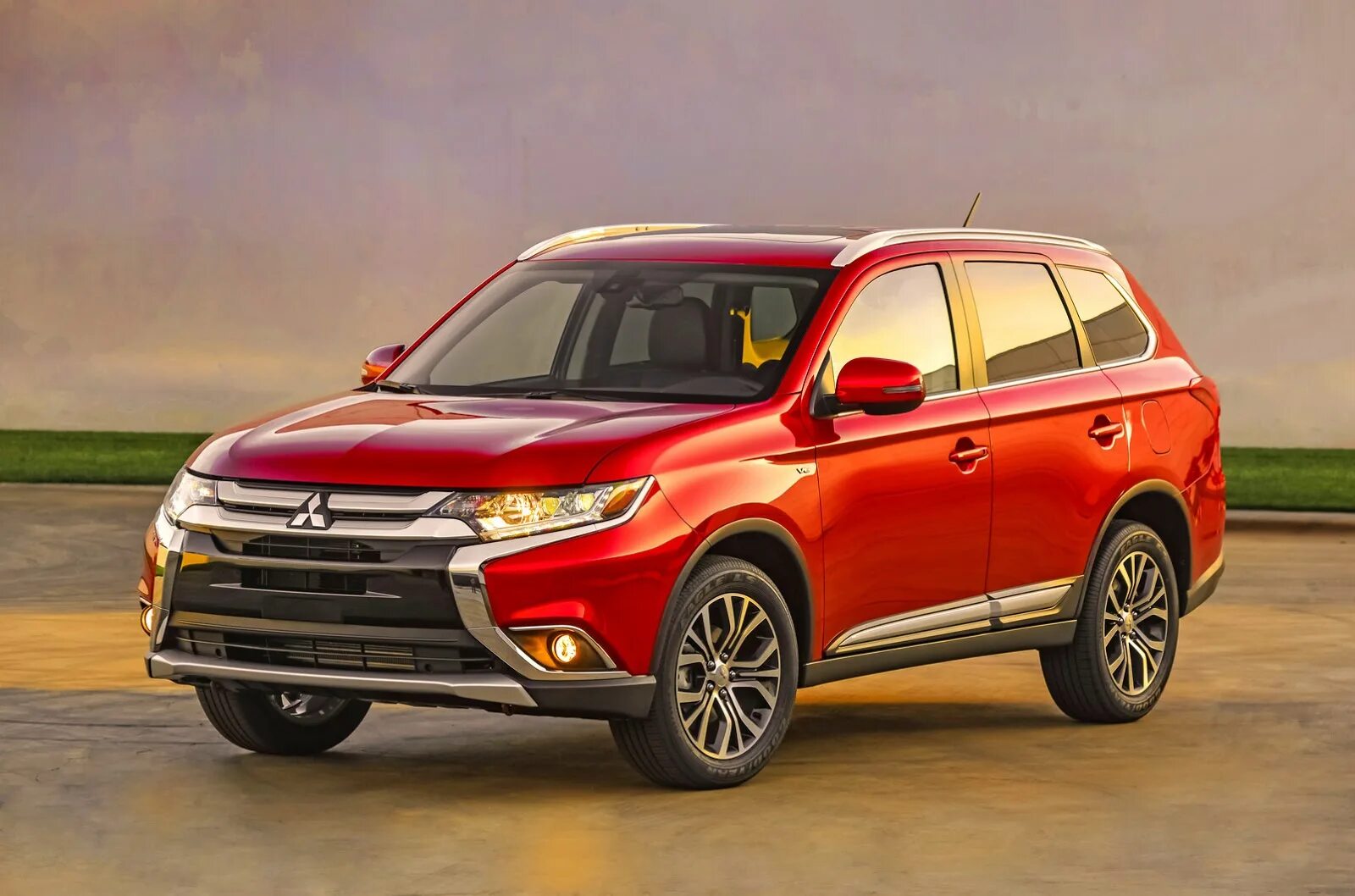 Mitsubishi outlander 2016. Мицубиси Аутлендер 2016. Митсубиши Аутлендер 2016. Mitsubishi Outlander 2015. Мицубиси Аутлендер 2020.