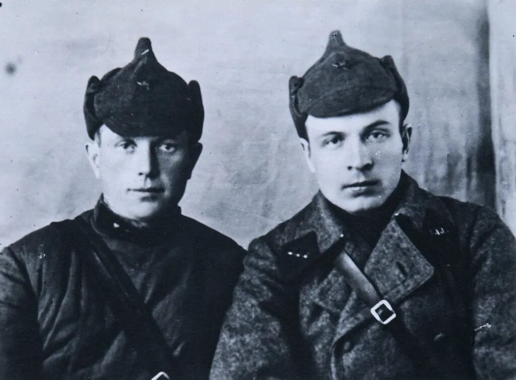 3 стрелковая дивизия. &quot;1036 стрелковый полк&quot;. 166 стрелковая дивизия томск. 213 стрелковый полк 56 московской стрелковой дивизии. 166 сибирская стрелковая дивизия.