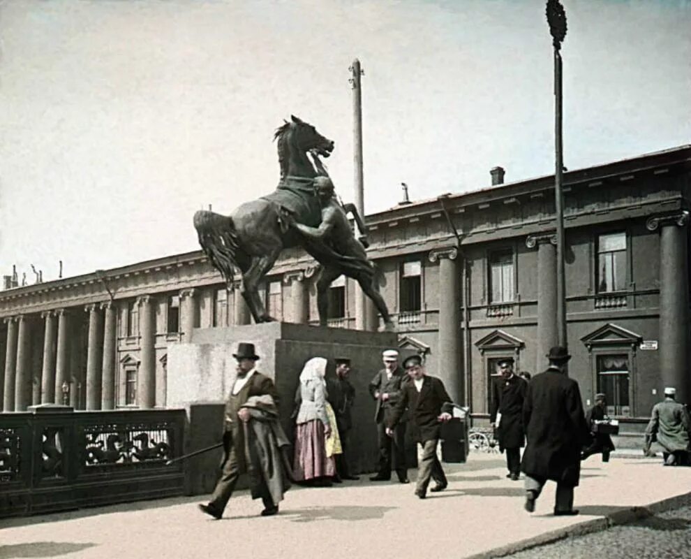 Дореволюционный санкт петербург. Санкт-Петербург 1896. Аничкин мост 19 век Петербург. Аничков мост дореволюционной СПБ.