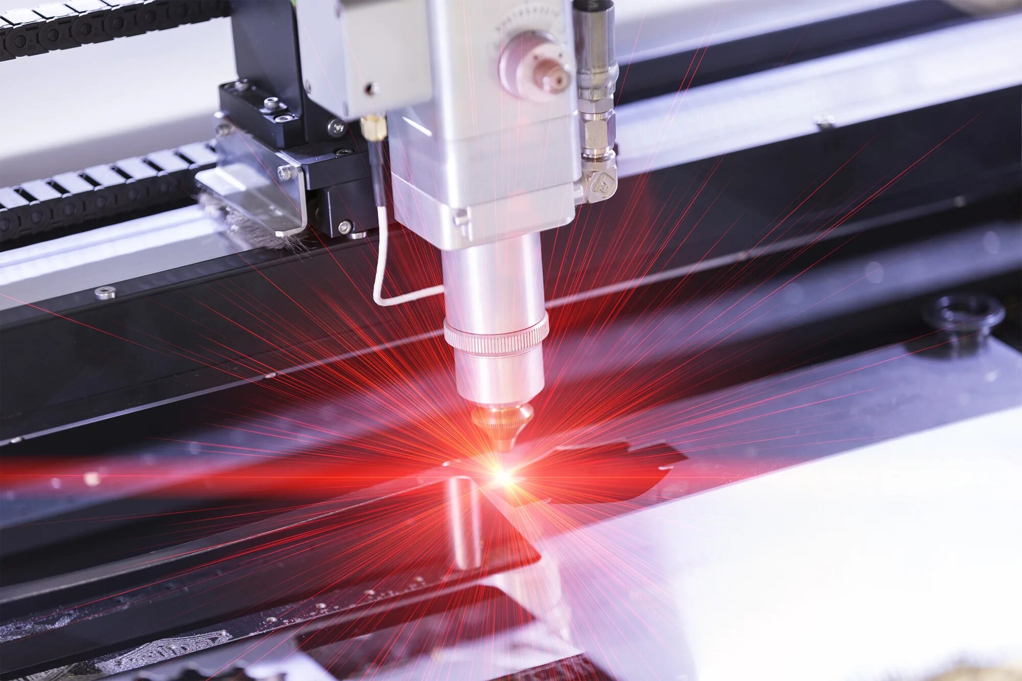 Laser applications. Лазерный станок 2025. лазерный станок по металлу red laser. лазерный резак по металлу с чпу. станок для лазерной гравировки по металлу.