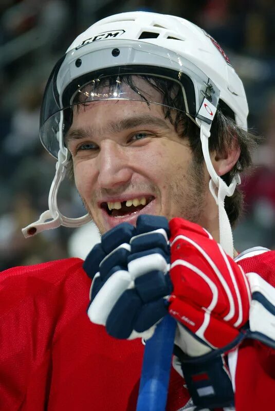 Овечкин без зуба. Alexander Ovechkin зубы.