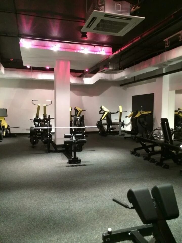 Gw fitness спб. Гуси лебеди фитнес на туристской. Gw клуб. Gio wellness 5 озер. Gio wellness 5 озер.