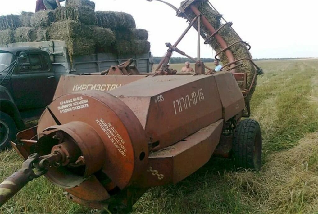 Сено пресс бу. Пресс подборщик тюковый Киргизстан. Пресс подборщик ПС-1.6 Киргизстан 2. Пресс подборщик ПС-1,6 Киргизстан. Пресс подборщик Киргизстан 2.