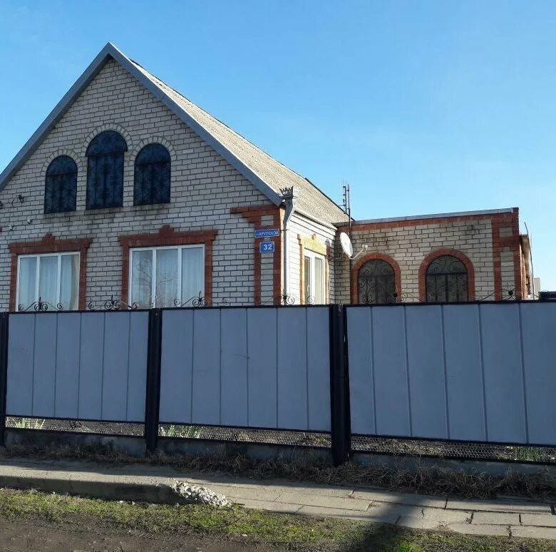 Станица Октябрьская Крыловского района Краснодарского края. Дом станица Крыловская. Дома в Крыловской Крыловского района. Сиротино Краснодарский край. Краснодарский край недвижимость купить дом авито