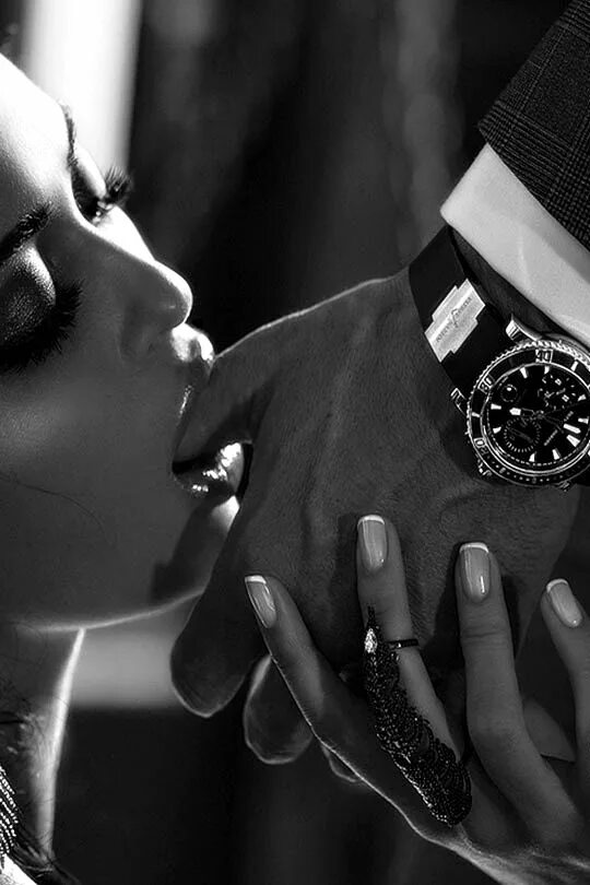 Страсть подчинение. Подчинение женщины мужчине. Пара и их рабыня. Послушная девушка. Пара и их рабыня.