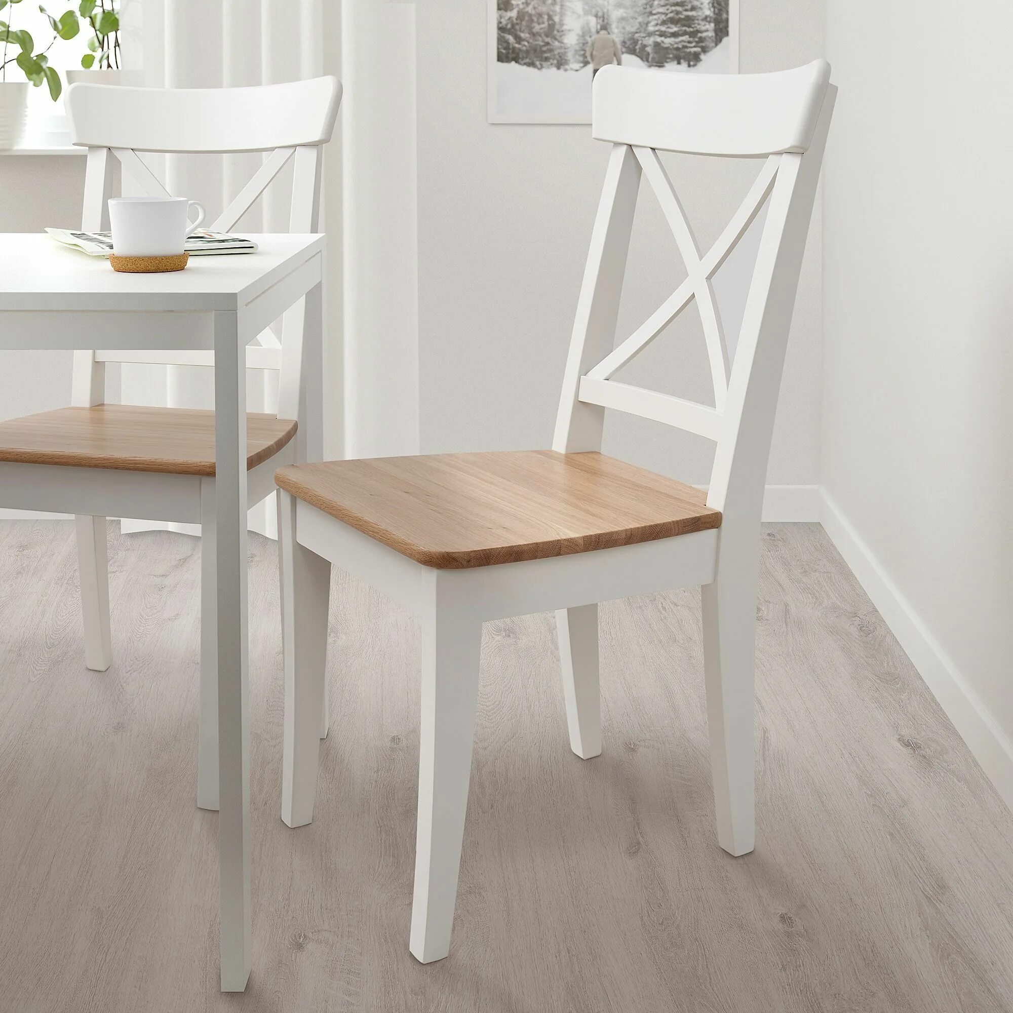 In 1859, Michael Thonet introduced the concept of bending wood with steam to des