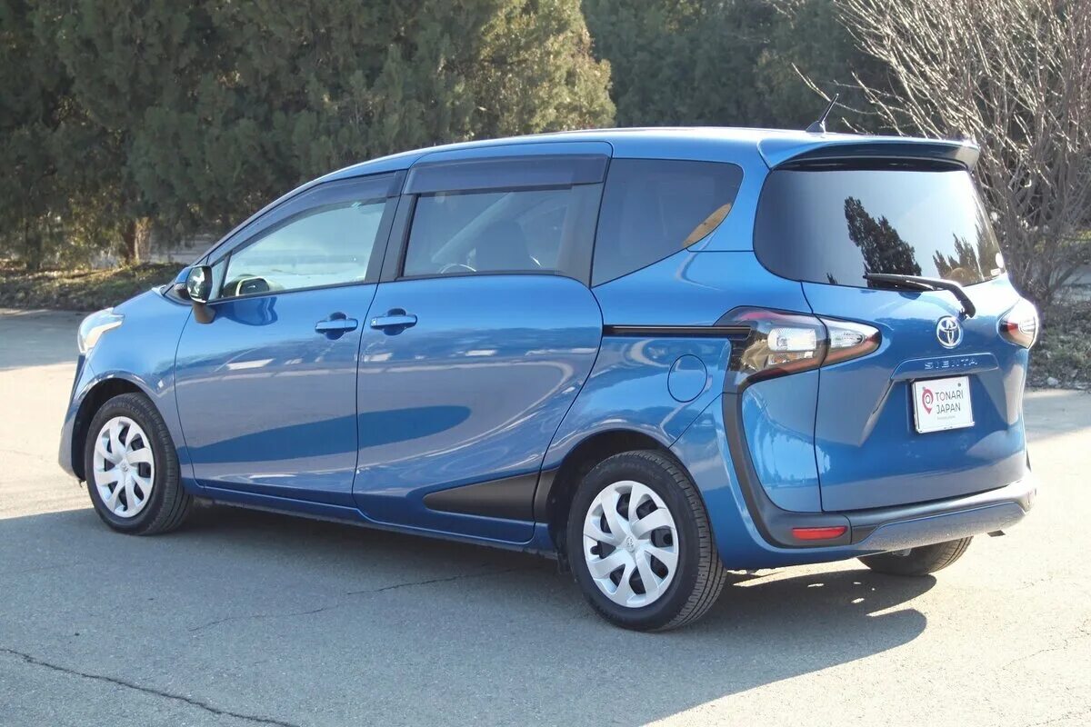 Тойота Сиента 2. Тойота Сиента 2016. Тойота Сиента голубая. Toyota Sienta Hybrid 2 поколение. Купить toyota sienta