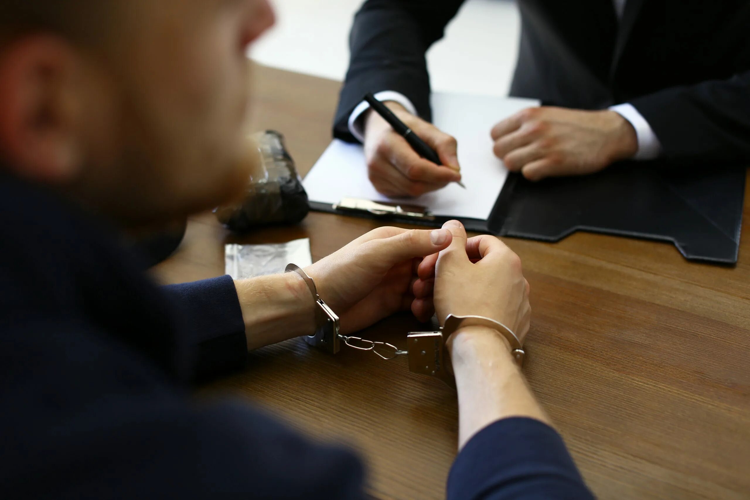 Прав и законных интересов обвиняемых. Criminal Defense lawyer. Уголовное право картинки. Обвиняемая. Освобождение обвиняемого.