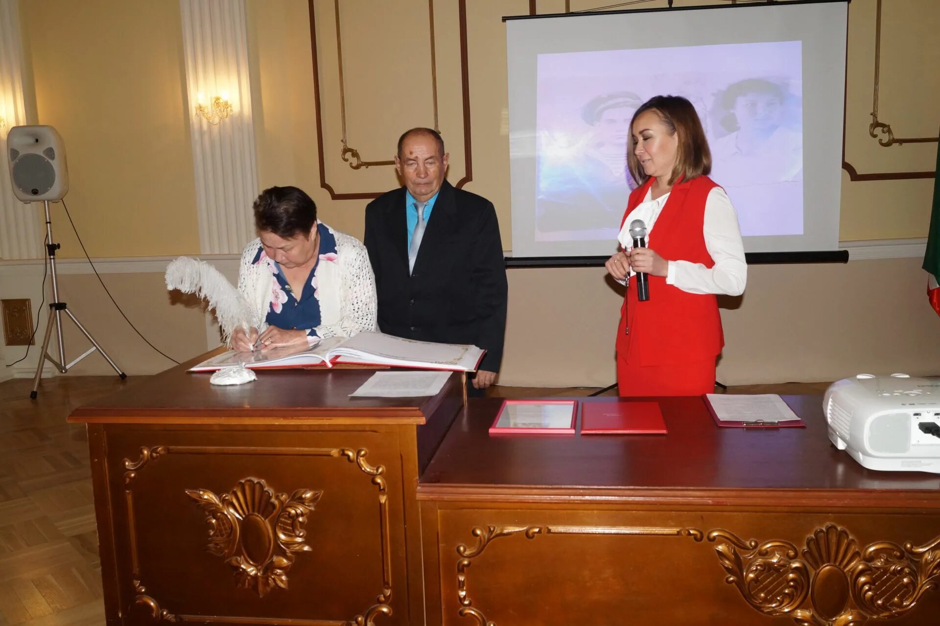 Бугульма исполком занкина. Михаил пантелеев бугульма. Судья янсон верховный суд рт. Директора загс бугульма. Александр конков республика татарстан.