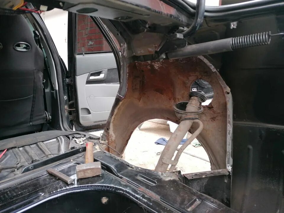 Переварить задний стакан приора. Стаканы задние приора ваз 2170. задний стакан ваз 2170. стакан 2170 задний левый. задний стакан 2170 хэтчбек артикул.