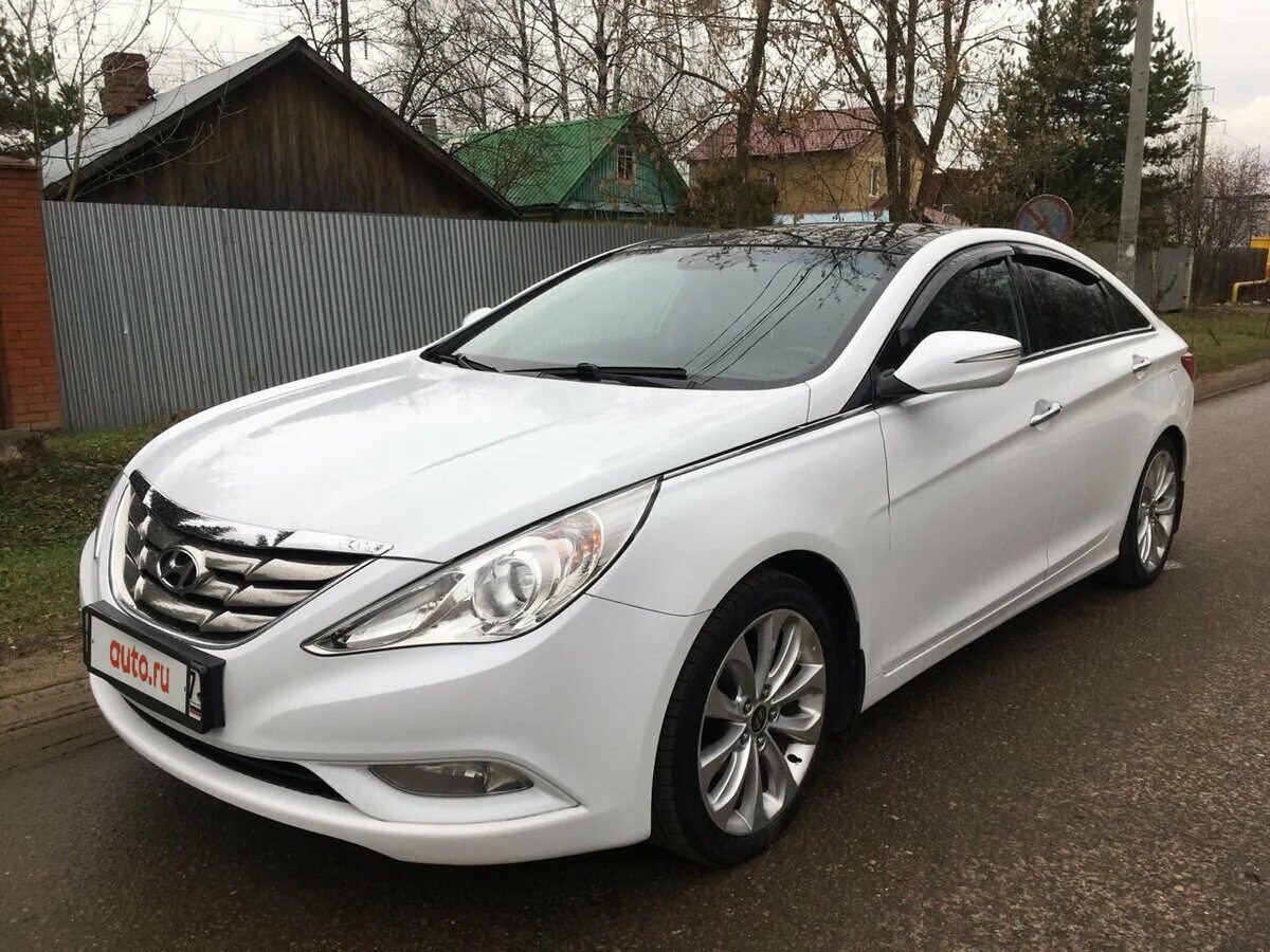 Ростов купить сонату. Hyundai Sonata 2010. Hyundai Sonata 2010 белая. Hyundai Sonata 2010 2.0. Хендай Соната 2013 белый.