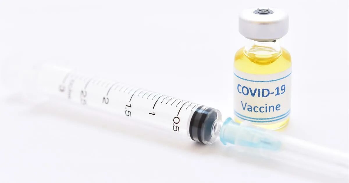 Covid-19 вакцина. Прививка от коронавируса. Вакцинация от ковид 19. Вакцина картинки. Вакцина вино