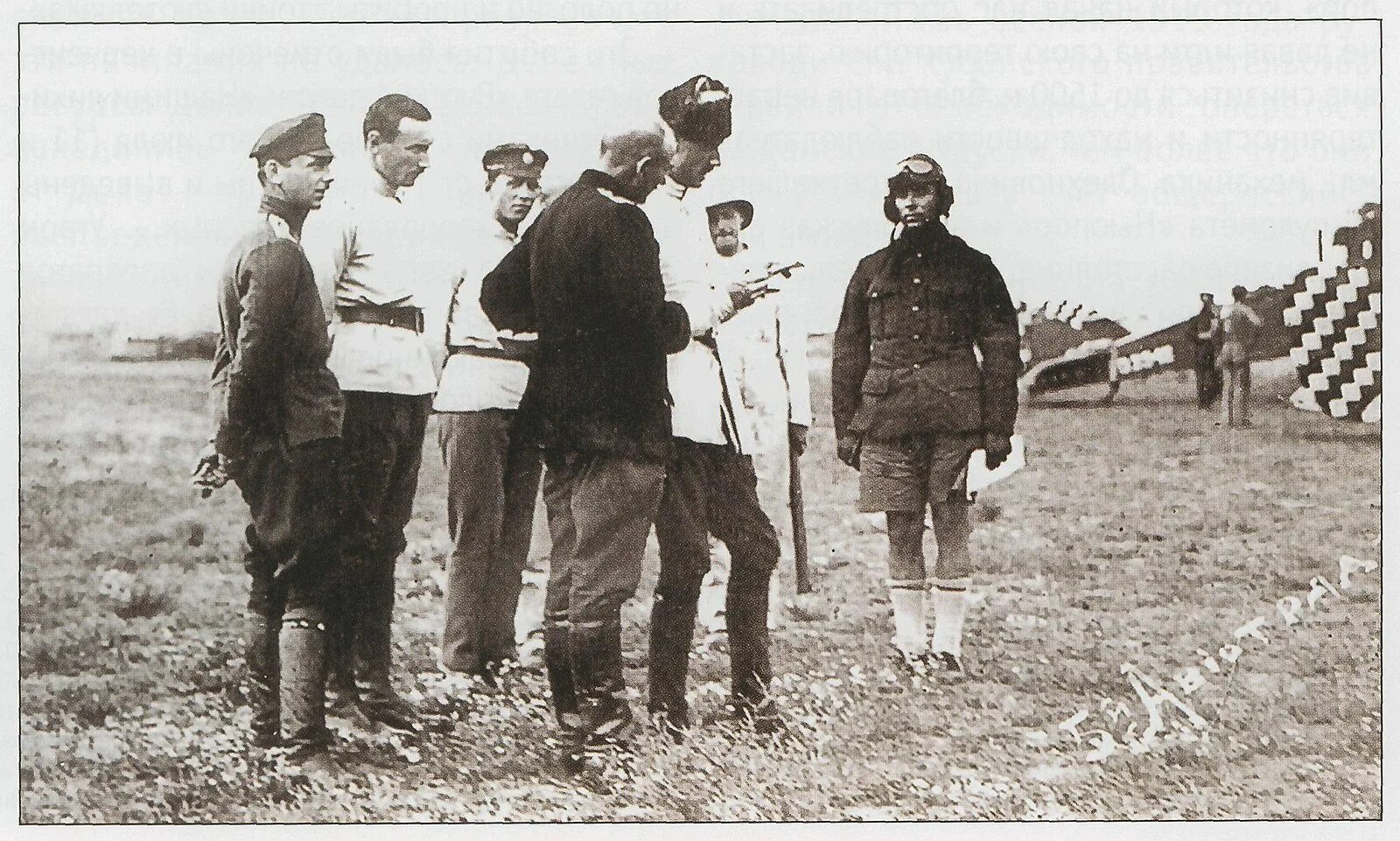 Генерал врангель русская армия. Врангель в Крыму 1920. Красный террор в Крыму 1920-1921 фото. Разгром п. н. Врангеля. Красный террор в Крыму 1920г.