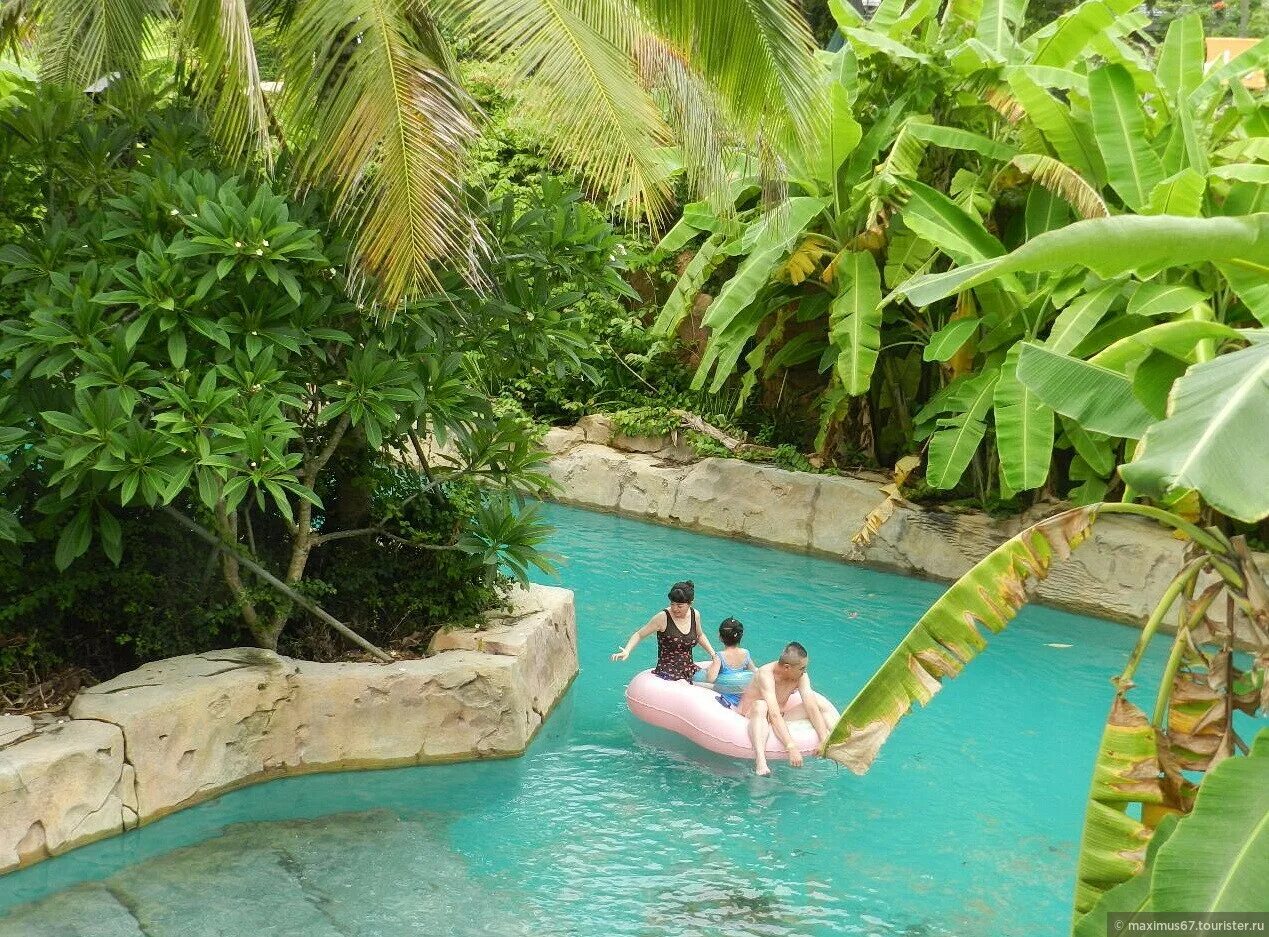 Aquaventure water park санья. Аквапарк в китае на острове хайнань. Atlantis sanya аквапарк. Аквапарк хайнань санья. Аквапарк китай хайнань.