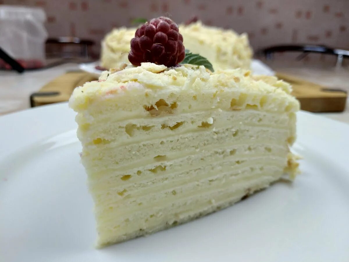 Творожный торт на сковороде с заварным. Торт "творожный". Творожный тортик. Нежный творожный торт. Нежный торт без выпечки.