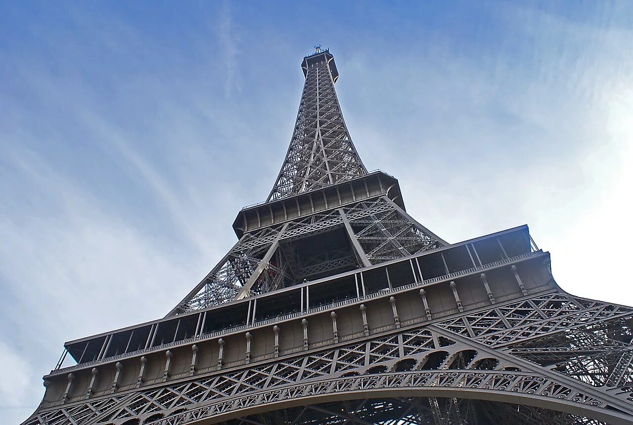 Эйфелева башня в Париже. Эйфелева башня 1887. 70. А.Г.Эйфель. Эйфелева башня.. Р. Эйфель Эйфелева башня Архитектор.
