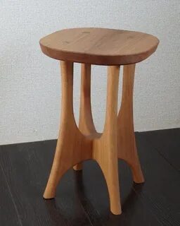 Красивый табурет