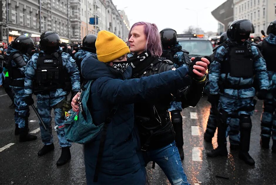 Несогласованный митинг в Москве. Несанкционированные акции. Митинги ОМОН снежки РФ. Незаконная акция в Москве. Москва после митингов