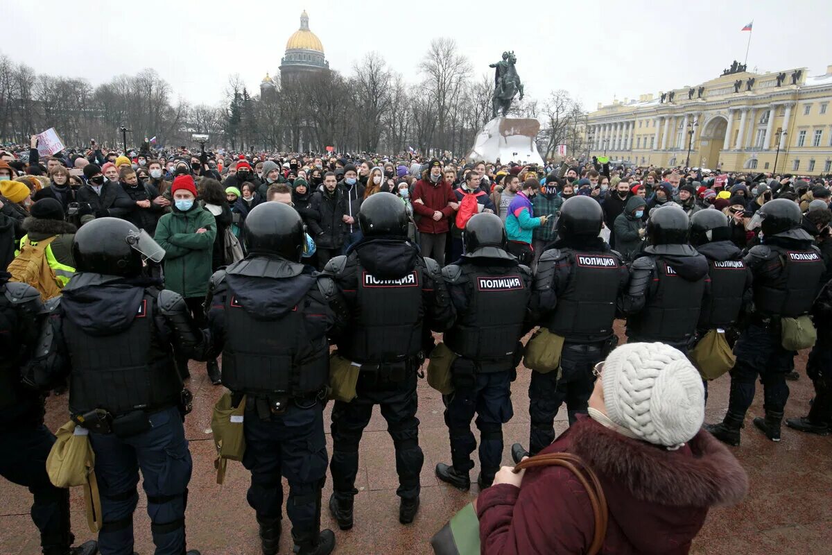 Что случилось срочные новости. Митинг 23 января 2021 Санкт Петербург. Митинг Навального в Москве. Митинги за Навального 23 января 2021. Митинг 2021 в Санкт Петербурге.