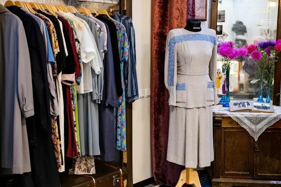 Работа в новосибирске одежда. Химчистка платья. Работа в новосибирске одежда. Работа в новосибирске одежда. Новосибирский дом моделей.
