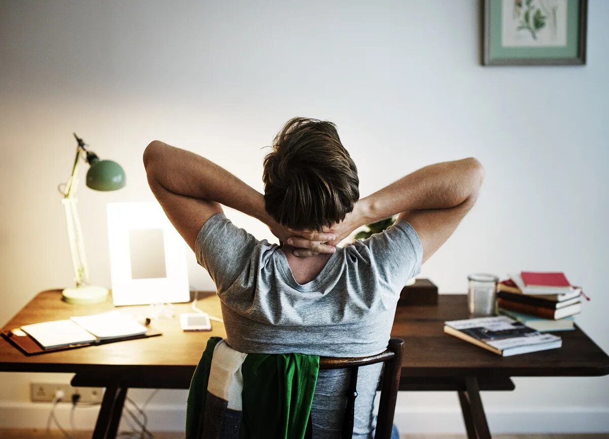 Can be stressful. Эмоциональное утомление. Стресс усталость. Умственное истощение. Человек в стрессе.