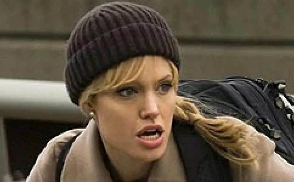 Солт 2010. Анджелина джоли солт. Фильм солт с анджелиной джоли. Солт история. Солт история.