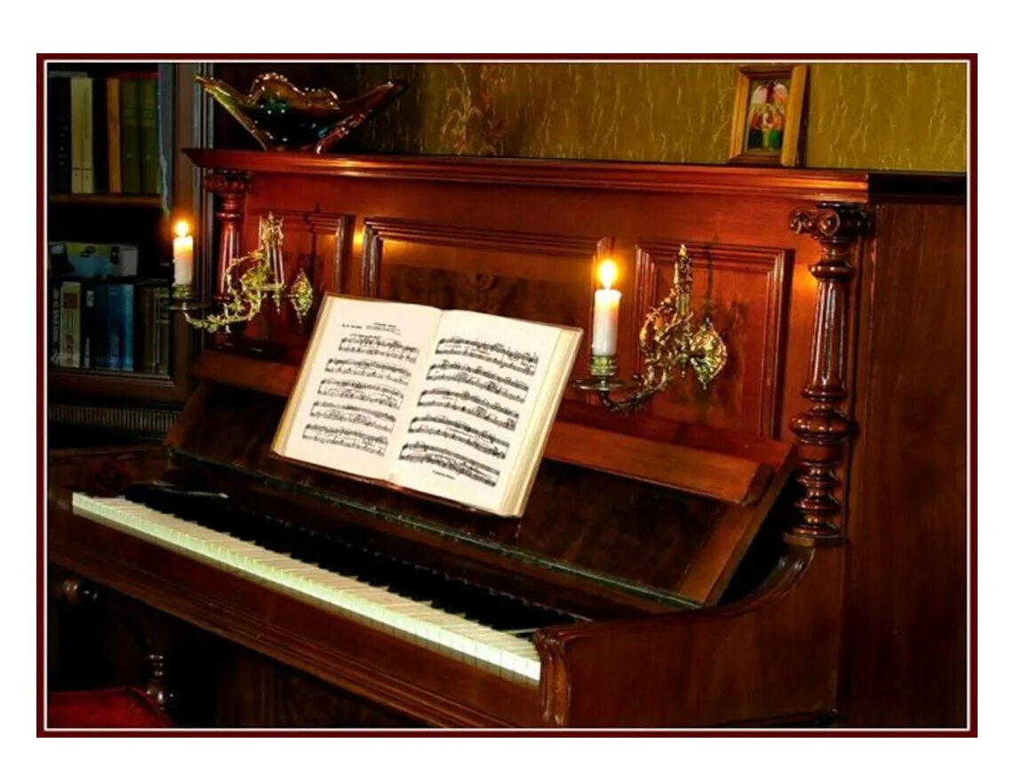 Старинное название фортепиано. Свечи на пианино. Старинное пианино со свечами. Рояль и свечи. Фортепьяно свечи.