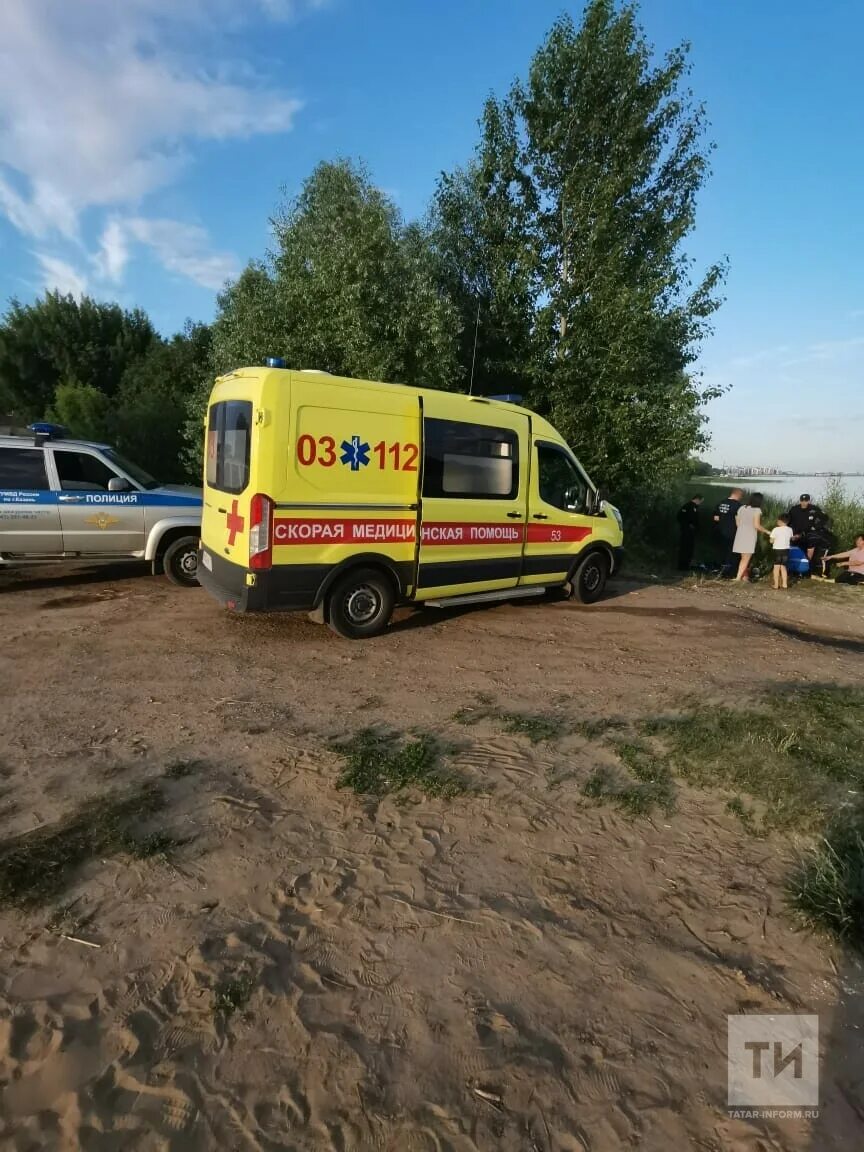 Озеро фото. Река волга в казани. Озеро карьер казань утопленники. Мальчик утонул казань. Река казанка.