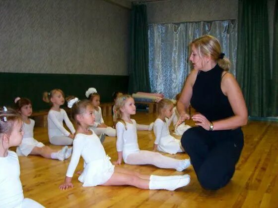 Студия танцев комикс в Ясенево. Комикс танцы Ясенево. Студия танца фламенко Москва. Студия танцев рядом с Ясенево. Танцы ясенево