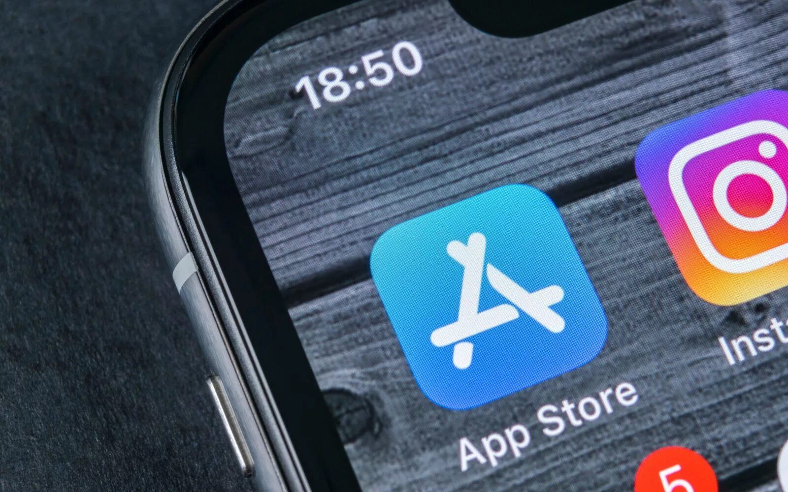 Using app store. App Store. Приложения Apple. Приложение в аппсторе. Магазин приложений APPSTORE.