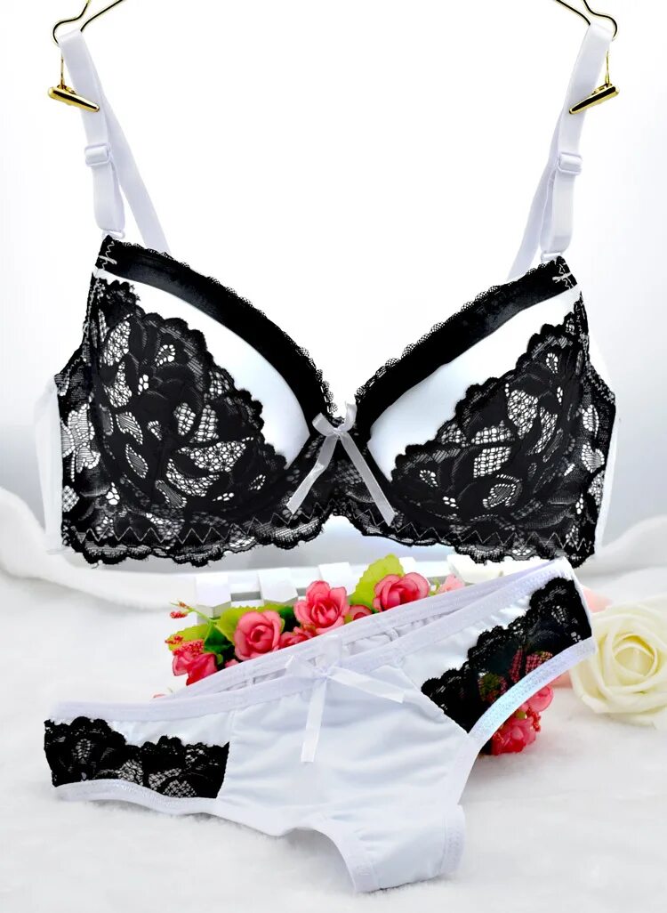 набор нижнего белья для девушки. Push up bra 311000 комплект. красивое женское нижнее белье комплект. шикарный комплект нижнего белья. комплект нижнего белья женские.