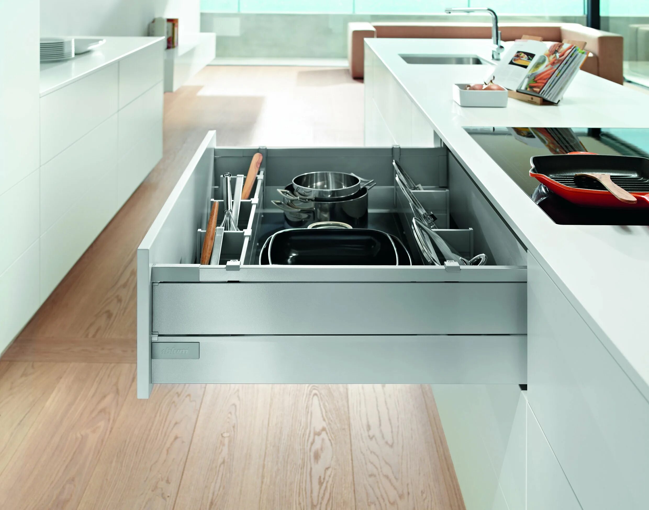 Blum bot. Ящик тандембокс blum. тандембоксы антаро blum. ящики blum antaro. ящик антаро блюм.