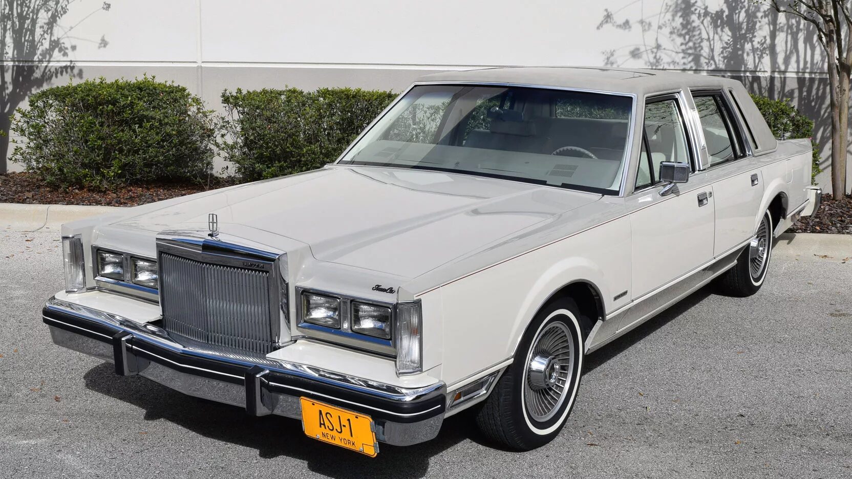 Town car 1. Lincoln Town car 1982. Lincoln Continental Town car 1980. Lincoln Town car 1989 седан. Lincoln Town car 1981.