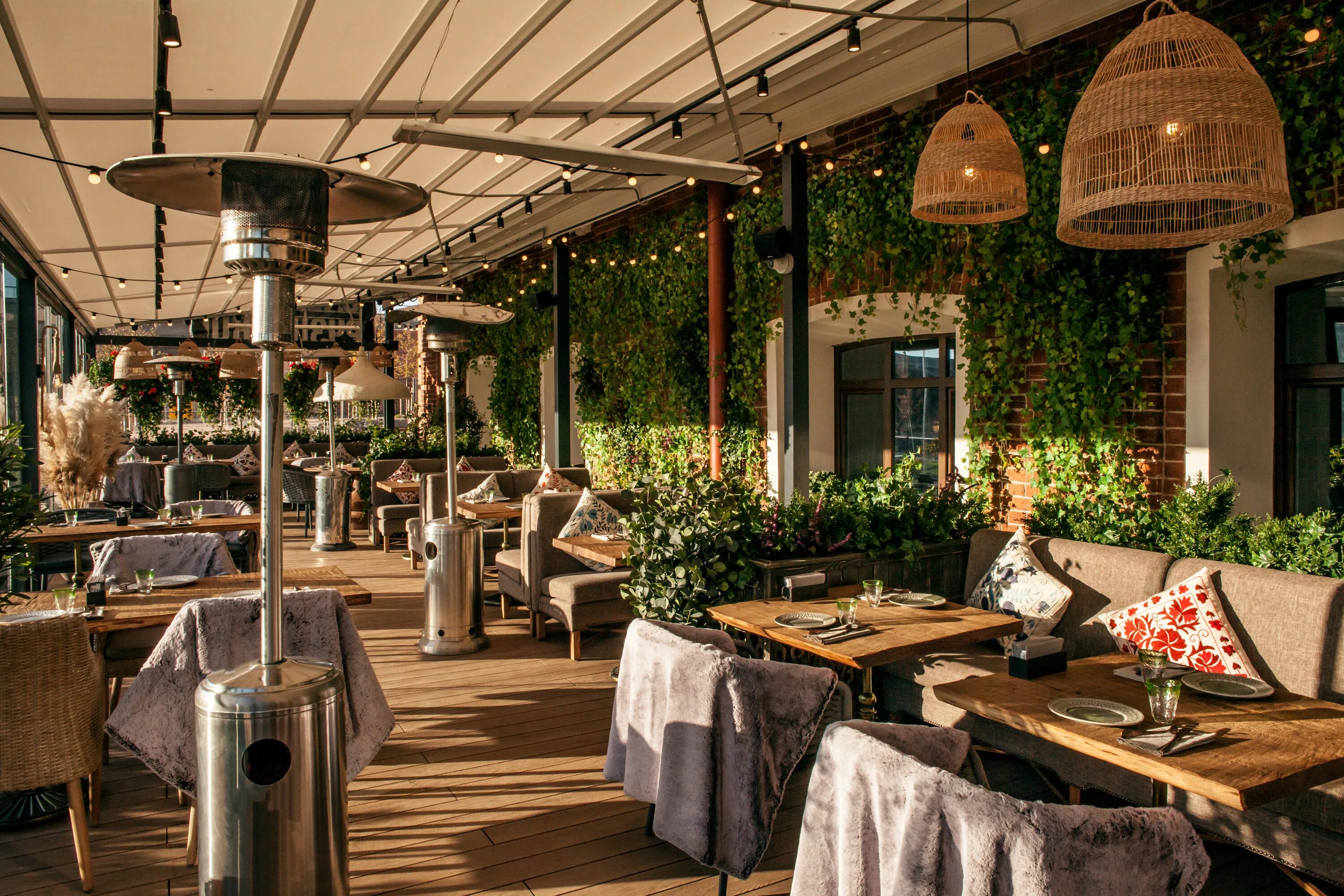 большой грузинский ресторан екатеринбург веранда. большой грузинский екатеринбург адрес. большой грузинский екатеринбург адрес. грузинские рестораны екб. новый грузинский ресторан в екатеринбурге на набережной.