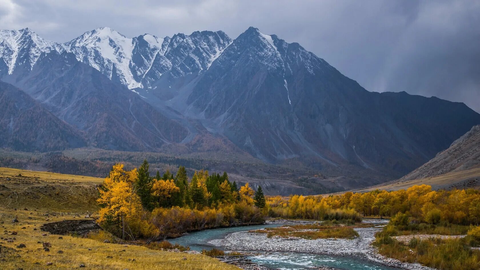 Алтайский край регион самый. Горный Алтай горы осень. Белуха горный Алтай. Горы Алтая осенью. Чуйский тракт природа Катунь осень.