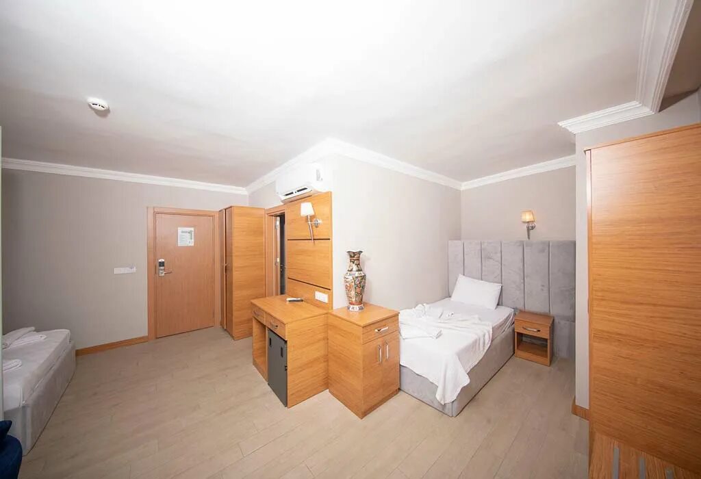 Life hotel турция. Бесо Бич отель Кемер. Beso Beach Hotel 4 Чамьюва. Beso Beach Hotel 4 Кемер. Элит лайф отель Чамьюва на карте.