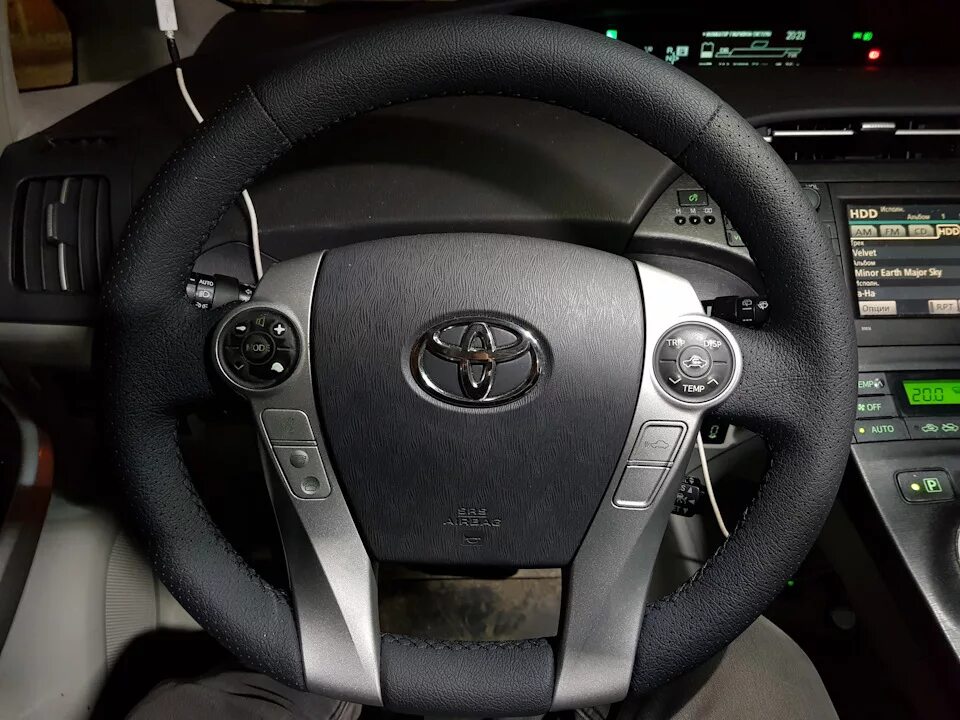 Как снять руль тойота приус 30 Кожаный руль + покраска деталей салона. Toyota Prius (30), 1,8 л, 2010 года ак