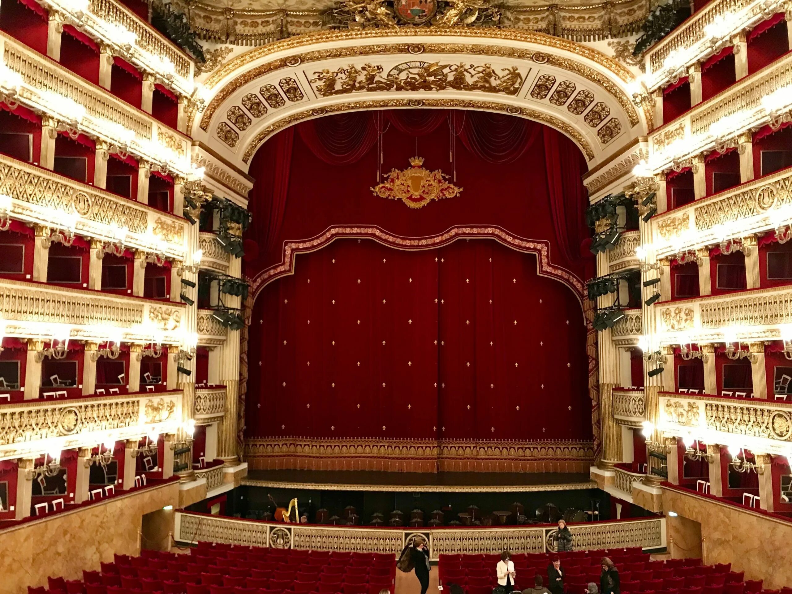 Театр Монте Карло. Опера Монте-Карло. Опера Монте-Карло Монако. Оперный зал Монте-Карло.