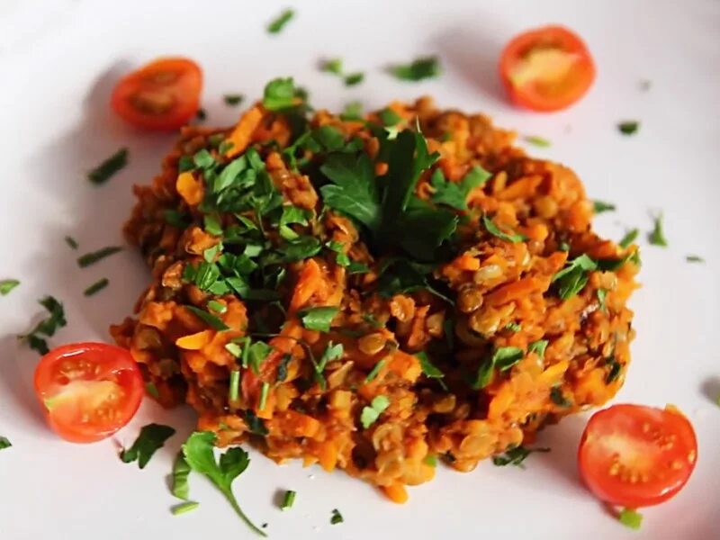 Как приготовить вкусно чечевицу на гарнир зеленую. Гарнир из чечевицы. вкусные гарниры чечевица. гарнир из чечевицы красной. чечевица приготовление гарнира.