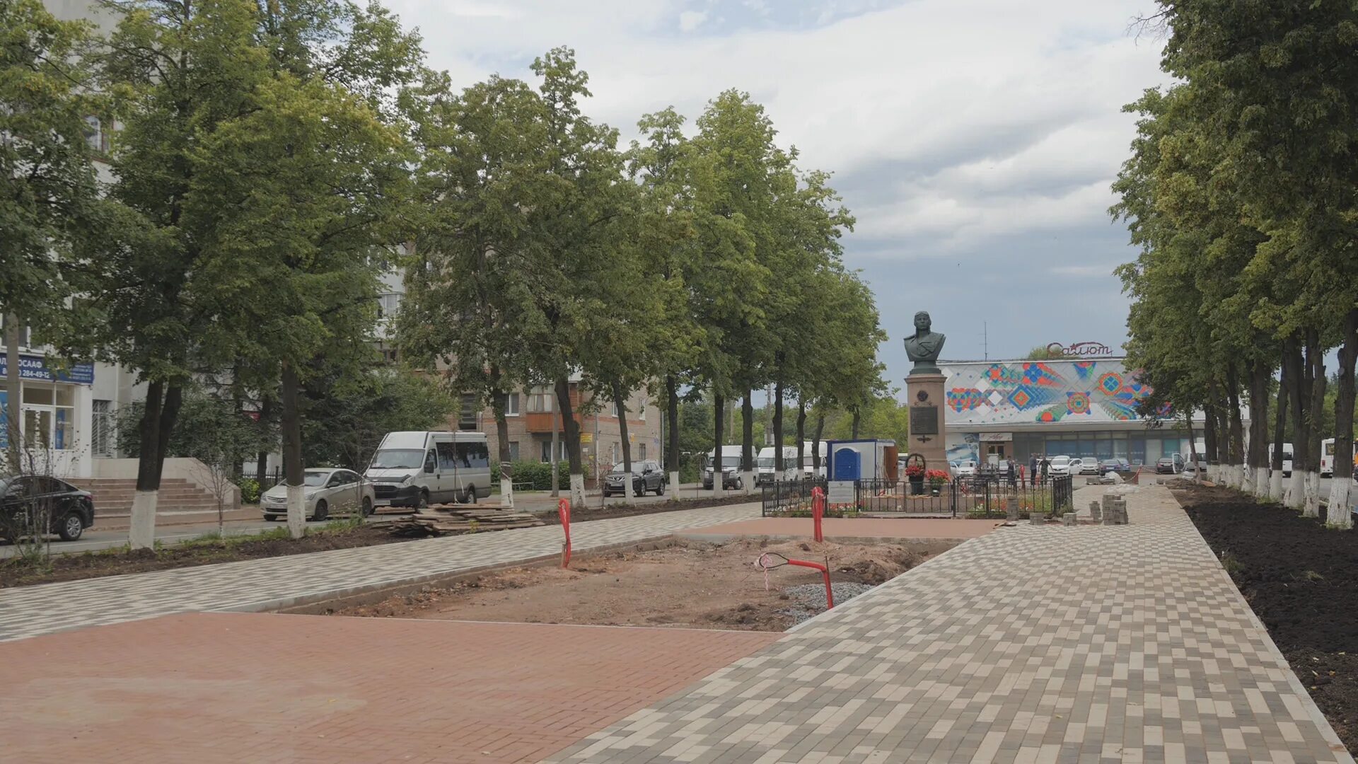Мэр Уфы показал фотографии обновленного бульвара Славы