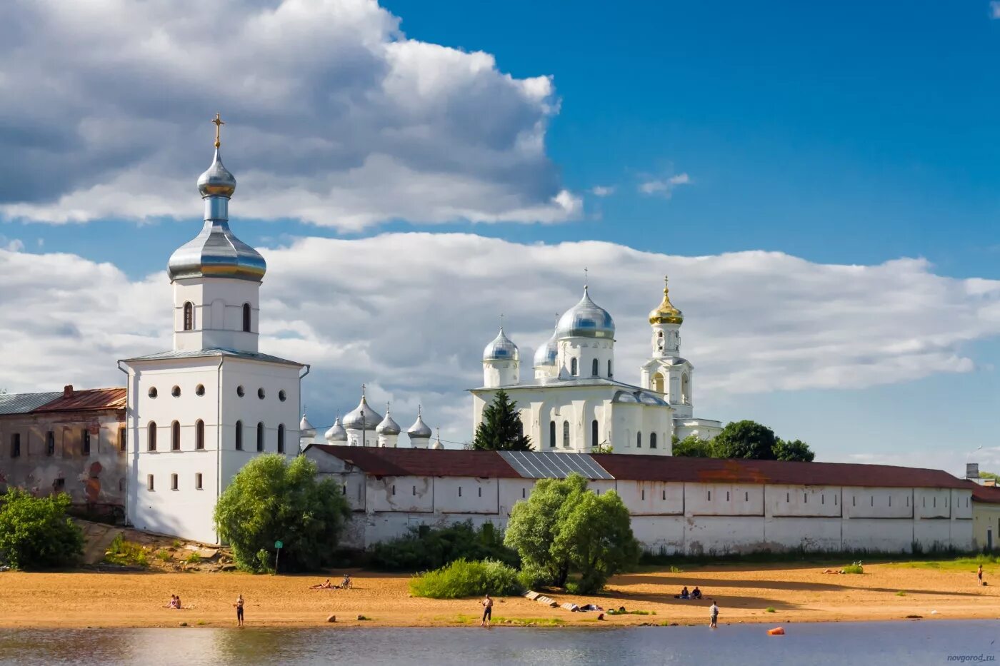 Свято-юрьевский монастырь великий новгород. Юрьево новгородской. Юрьево новгородской. Свято-юрьев монастырь великий новгород. Юрьево новгородской.