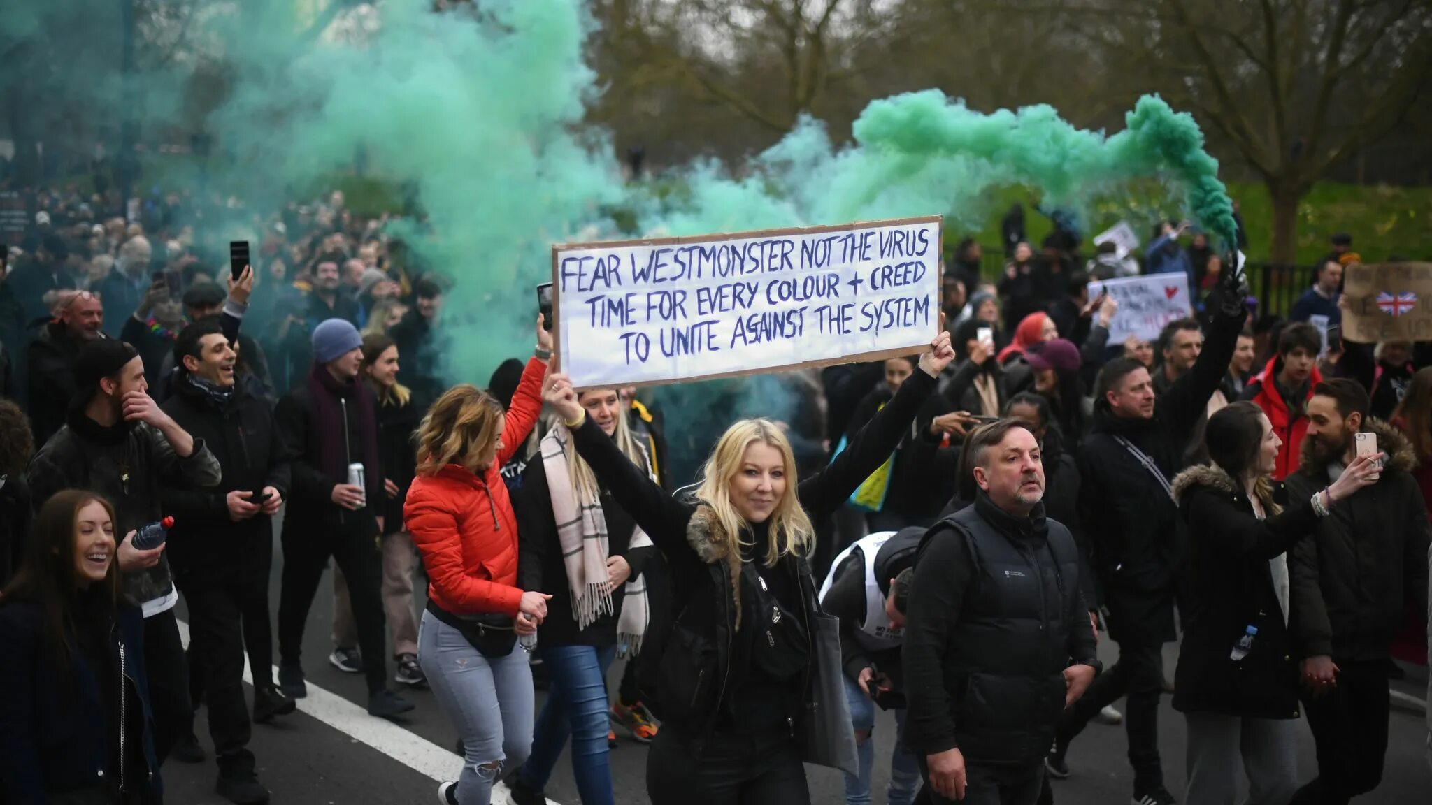 Protest against. Протесты европейцы. Митинги протесты. Митинги в Европе Украина.