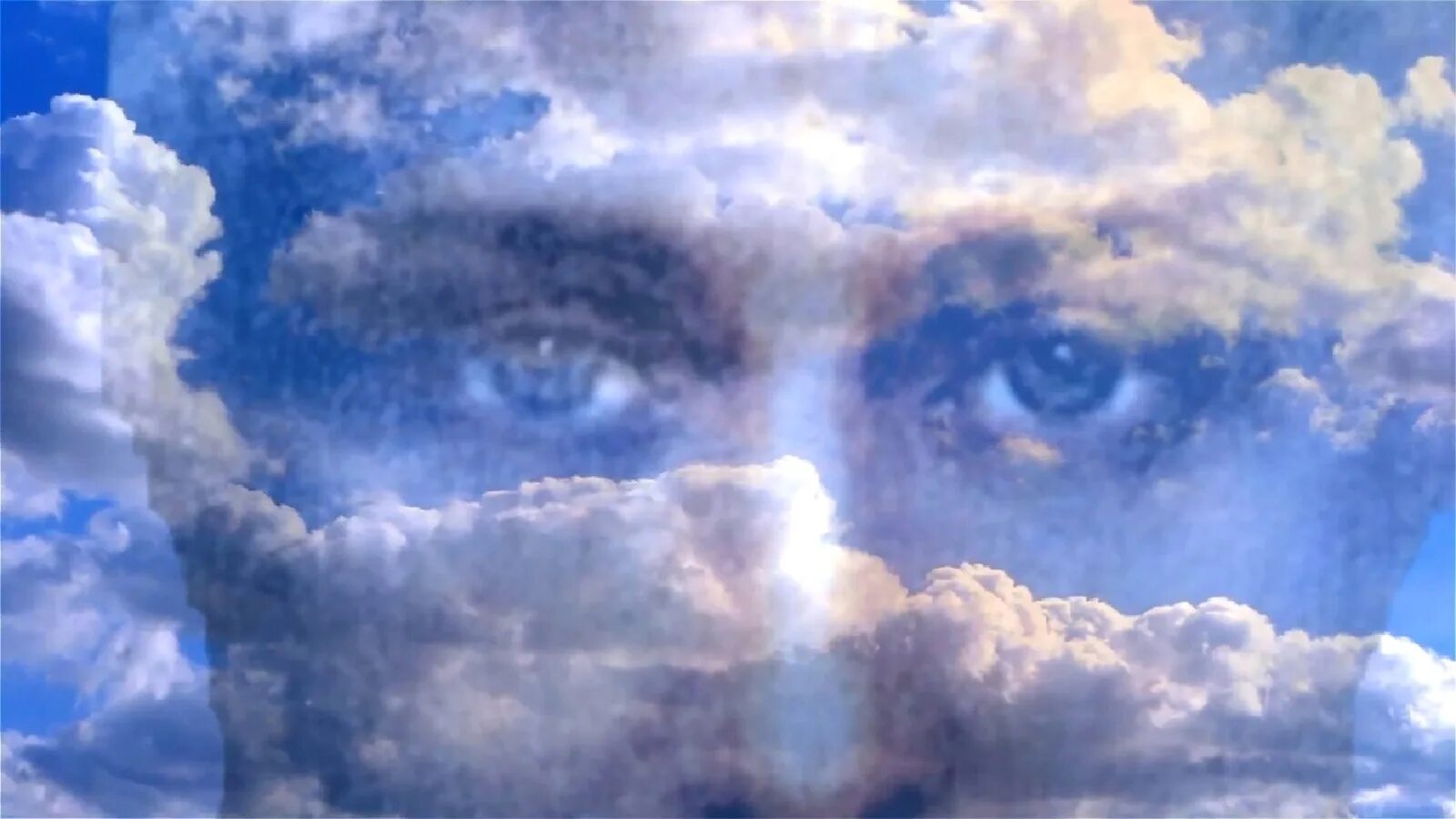 Глаза Бога в небе. Бог в небе. Глаза в небе. Бог глаза облака.