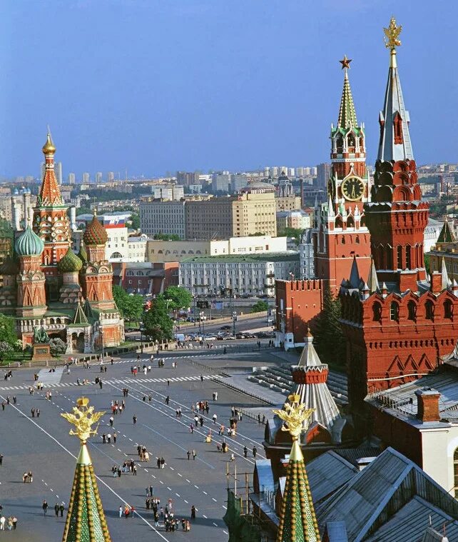 почему площадь называется красной. моковский кремль и красаня площадь. почему красную площадь назвали красной площадью. центр москвы красная площадь. красная площадь название.